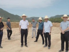 黄力调研园区建设和企业生产工作